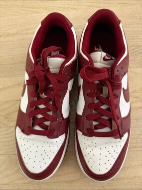 Nike White and Burgundy Low-Top Sneakers